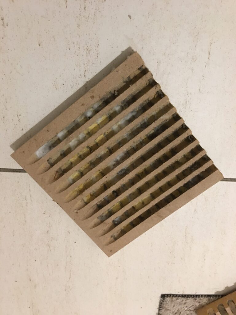 Ein MDF Brettchen aus 2019